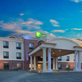 Holiday Inn Express Hotel & Suites Concordia US 81 by IHG, hotel in Concordia