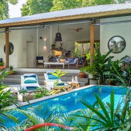 DHYANA VILLAS, khách sạn ở Hinkong
