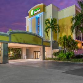 Holiday Inn Express Cape Coral-Fort Myers Area by IHG, hotel u gradu 'Cape Coral'