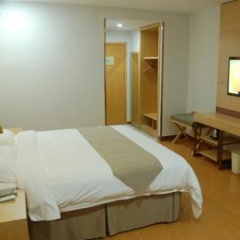 GreenTree Inn Linyi Shuixian Bus Station Business Hotel, hotel v destinácii Yishui