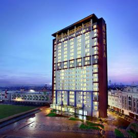 Atria Residences Gading Serpong, hotel v mestu Serpong