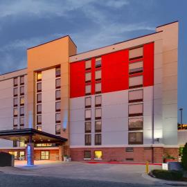 Holiday Inn Express & Suites Atlanta Perimeter Mall Hotel by IHG, hotel i Sandy Springs