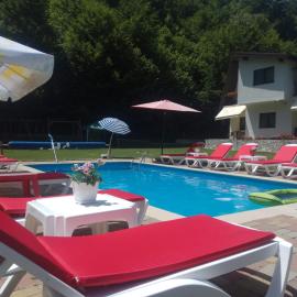 Casuta Didi, hotel em Brezoi
