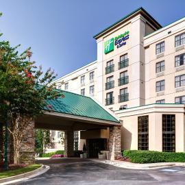 Holiday Inn Express Hotel & Suites Atlanta Buckhead by IHG, hotelli kohteessa Atlanta