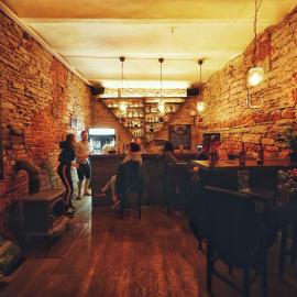 The Monks Bunk Hostel & Bar、タリンのホテル