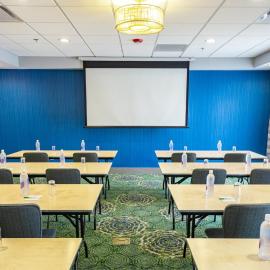 Holiday Inn Knoxville N - Merchant Drive by IHG