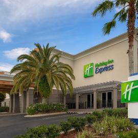 Holiday Inn Express Jacksonville Beach by IHG, khách sạn ở Jacksonville Beach