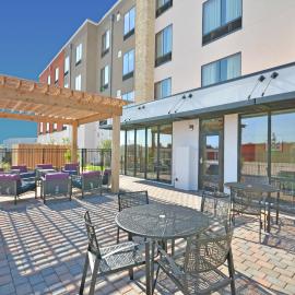 Holiday Inn Express & Suites Oklahoma City Mid - Arpt Area by IHG, hotel i Oklahoma City