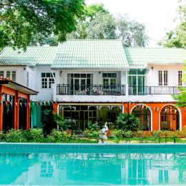 The Journey House Lifestyle Boutique Hotel – hotel w mieście Kanchanaburi