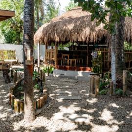 Crazy Bears Hostel, hotel u gradu Moalboal