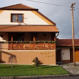 Apartmán Štěpánka, hotel din Ratíškovice