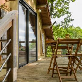 Studio cosy perché dans les arbres au coeur du Périgord proche Sarlat, hotel v destinácii Castels