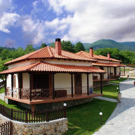 Karyon Apartments, hotelli kohteessa Kariófiton