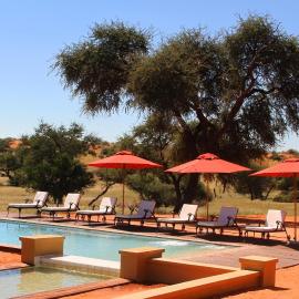 Zebra Kalahari Lodge, hotel u gradu Hoachanas