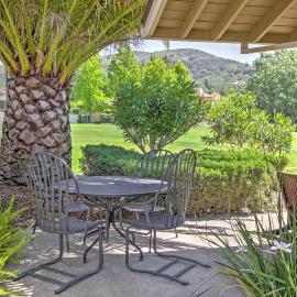 Peaceful Getaway on Silverado Golf Course w/ Patio, khách sạn ở Napa