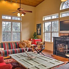Quiet Ruidoso Hideaway - 2 Mi to Grindstone Lake!