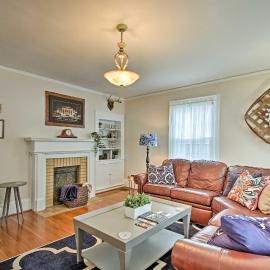 Central Wadesboro Home: Walk to Downtown Shops! โรงแรมในWadesboro