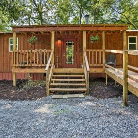 Kentucky Cabin w/ 2 Fishing Ponds & Trail Access, hotel in New Concord