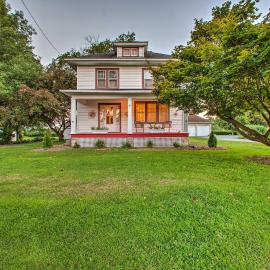 Whimsical Lancaster Home - 4 Mi to Sight & Sound, hotel sa Lancaster