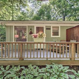 Cozy Cottage Duplex: Walk to Peninsula State Park!, hotel u gradu Ephraim