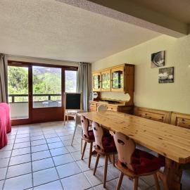 APPARTEMENT LUMINEUX -SAINT JEAN D'AULPS STATION- 6 PERS-ENCHAPLE A3, hotel in Saint-Jean-d'Aulps