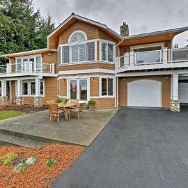 Airy Home Near Anacortes w/ San Juan de Fuca Views, hotel Anacortesben