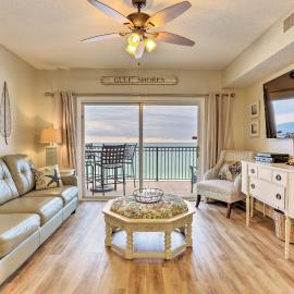 Beachfront Gulf Shores Condo w/ Pool、ガルフ・ショアーズのホテル