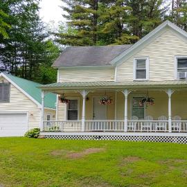Warrensburg Home ~ 6 Mi to Lake George!, hotel a Warrensburg