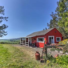 'Moonview Ranch' on 20 Acres in Sonoma County!, hotel in Sebastopol
