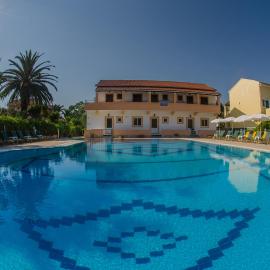 Takis Apartments, hotel din Sidari
