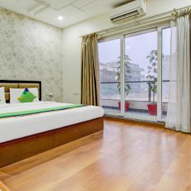 Treebo M2M Residency Sector 46, hotelli kohteessa Gurgaon