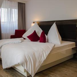 Hotel Restaurant Lamm, hotel em Mönsheim