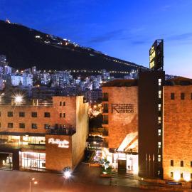Viesnīca Reston Hotel pilsētā Džunija