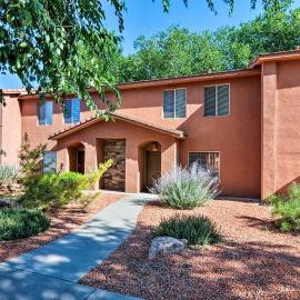 Kanab Condo w/ Pool & AC < 1 Mi to Attractions!, hotel a Kanab