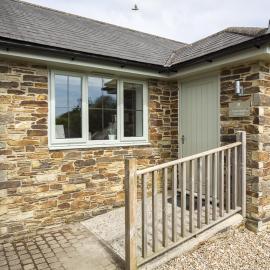 1 Coachman's Cottage, Hillfield Village، فندق في Hemborough Post