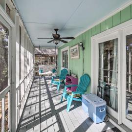 Oak Island Home w/ Yard < 1 Mi to the Beach!