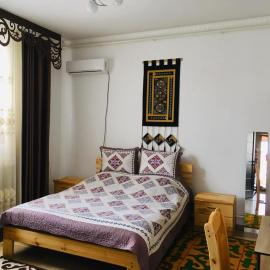 Guest House EtnoDom, viešbutis mieste Jalal-Abad
