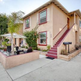 New Belmont Shore Retreat with free Parking Walk to Beaches, hotel in Long Beach