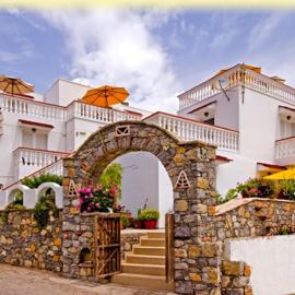 Seva' s Studios, хотел в Livadia