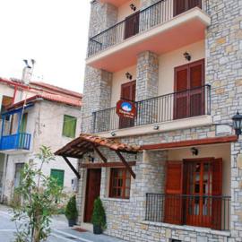 Sfaragoulias Inn, hotel u gradu Kalavrita
