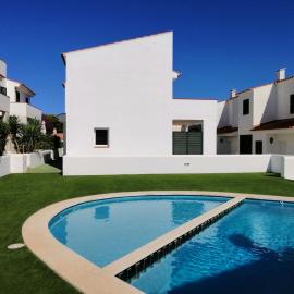 VILLA PIÑUELO (RELAX EN EL PARAÍSO)., hotel Es Mercadalban