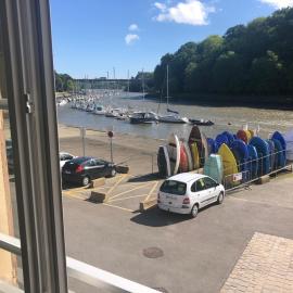 studio vue sur le Port saint Goustan classé 3 étoiles!, хотел в Оре