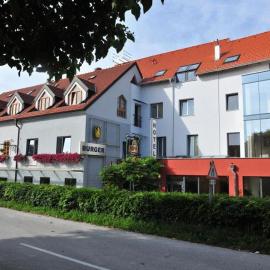 Gasthof Hotel Zur goldenen Krone, hotel u gradu Furth