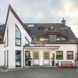 Hotel Zur Krone, hotel u gradu 'Meerbusch'
