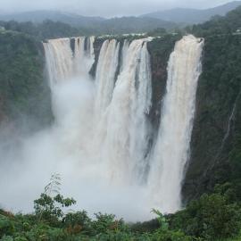 KSTDC Hotel Mayura Gerusoppa, Jogfalls, готель у місті Māvingundi