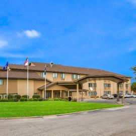 Quality Inn & Suites Lawrence - University Area, hotel din Lawrence