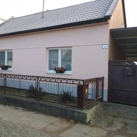 Apartmán Karolína، فندق في Láb