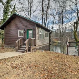 Cozy Heber Springs Cabin w/ Deck & Dock!