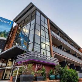 Kingsford Riverside Inn, hotel in Brisbane