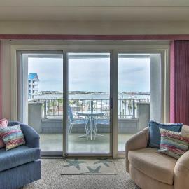 2 Mi to Ocean City Boardwalk: Gem w/ Pool + Marina, Hotel in Ocean City